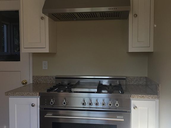4th image of 1553 Meadow Ln