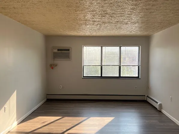 River-Sharon, 275-335 Sterling Ave #A309, Sharon, PA 16146