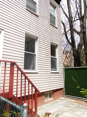 Rented by LDMI Realty Group LLC | media 40