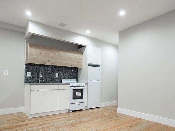 4th image of 2501 Newkirk Ave #16D