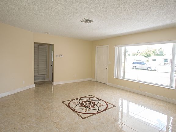 5th image of 4721 NW 41st St