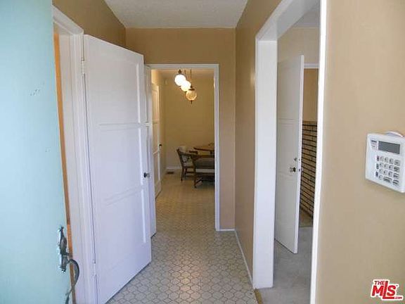 3rd image of 5212 Parkglen Ave