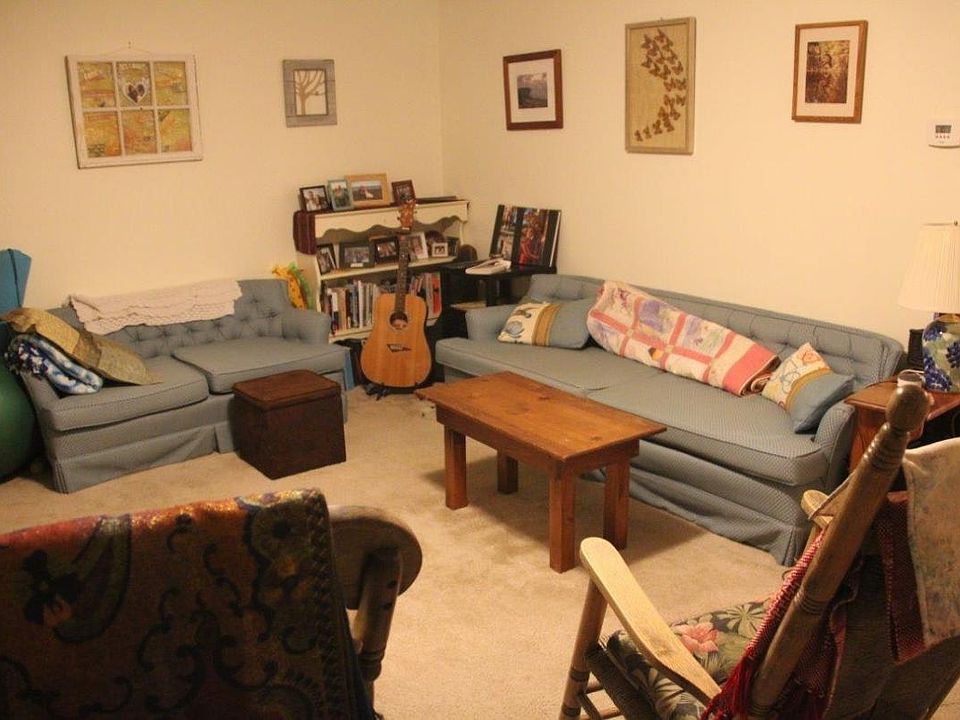 2nd image of 33 Westford St