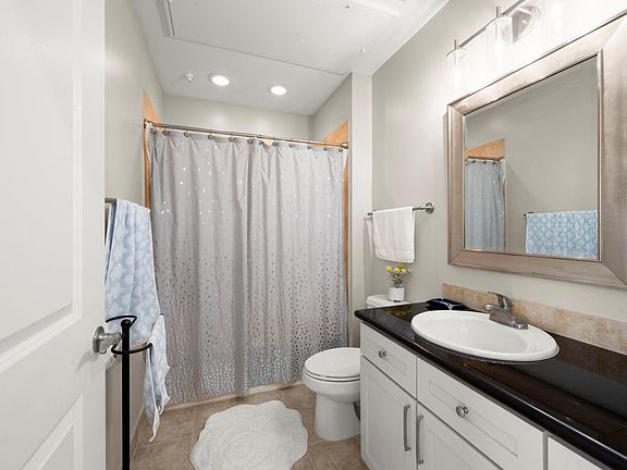 4th image of 1900 Genesee St APT 302