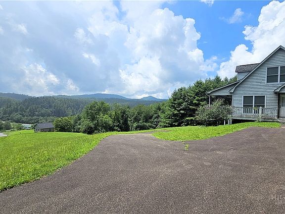 3rd image of 161 Thunder Ridge Road