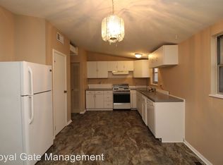 9954 Countryside Rd, Lenexa, KS 66215