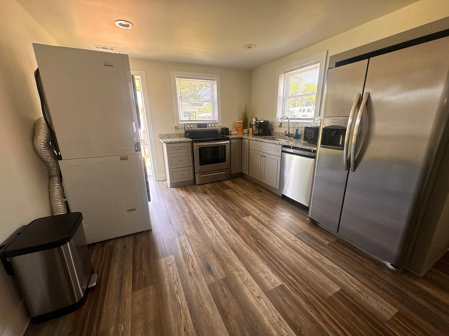 2 bed, 2.0 bath, $2,798 — Photo 3