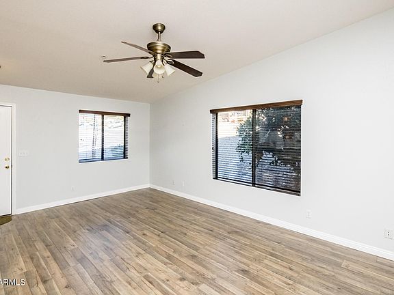 5th image of 271 Driftwood Dr