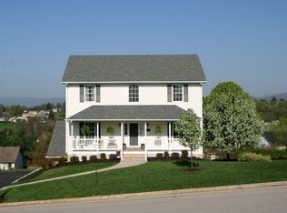 1337 Johnsbury Ct NE, Roanoke, VA 24019