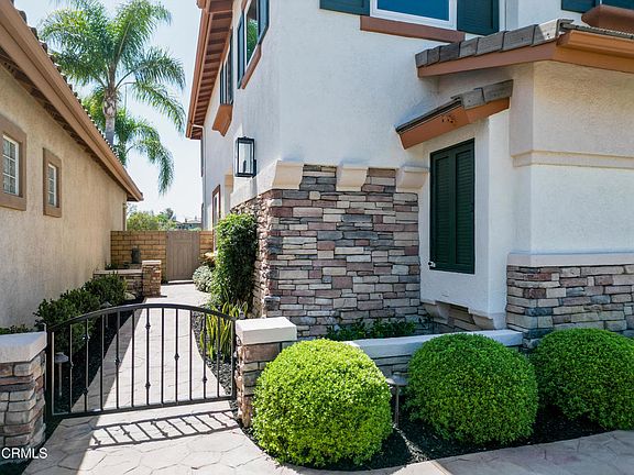 2nd image of 2802 Golf Villa Way