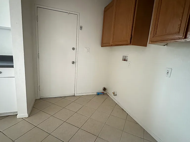 857 Colima Rd — Photo 7