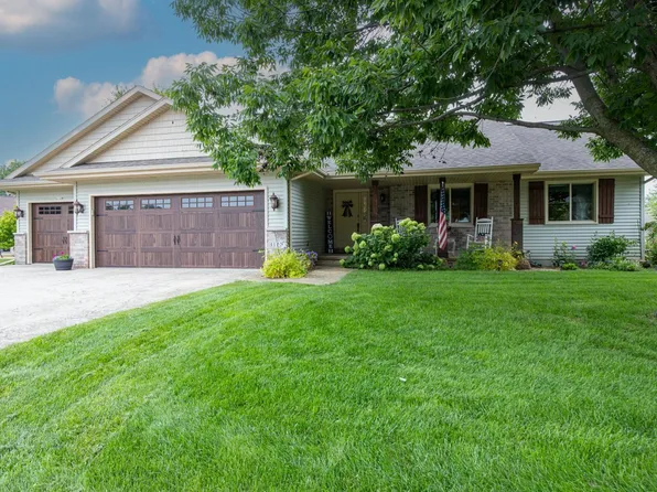 4149 Westview Ln, Oshkosh, WI 54904