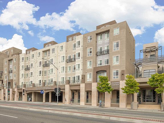 88 Hillside Apartments Building