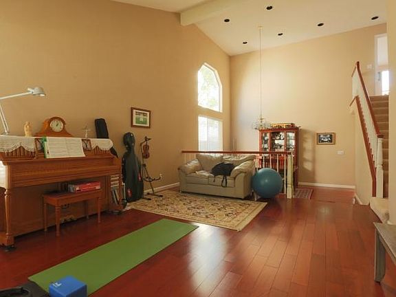 3rd image of 6240 Camino Del Lago
