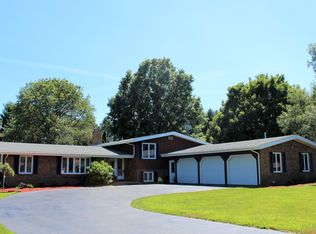 13565 Prairie Center Rd, Morrison, IL 61270