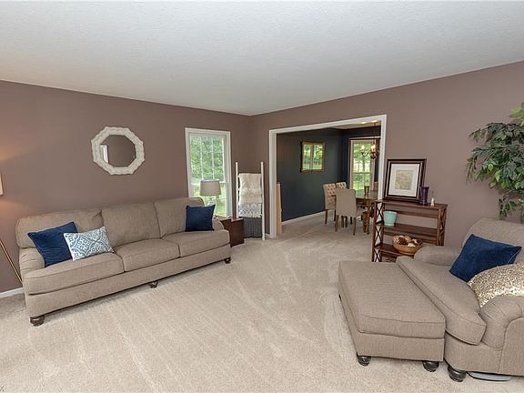 5th image of 2416 Gardner Ct