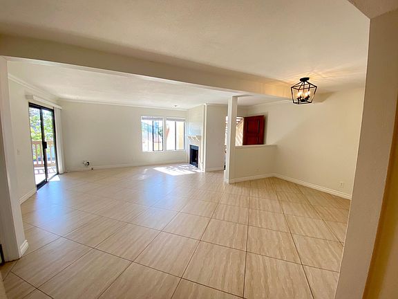 Spacious living room with bright Western exposure