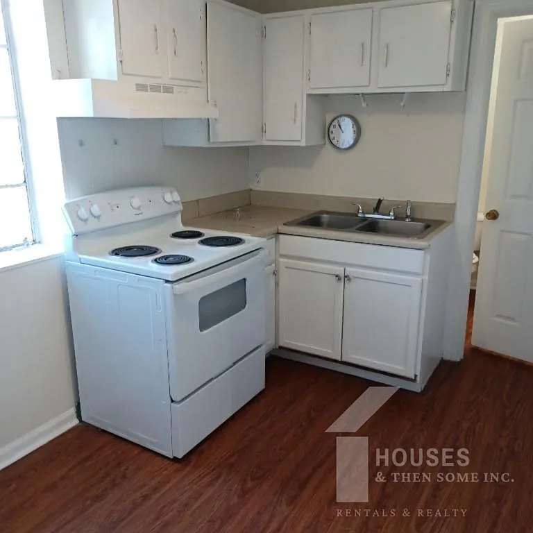 601 W Floyd Baker Blvd #3C — Photo 4