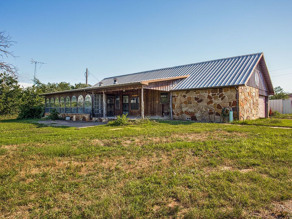 3331-crook-ct-granbury-tx-High-Res-1.jpg