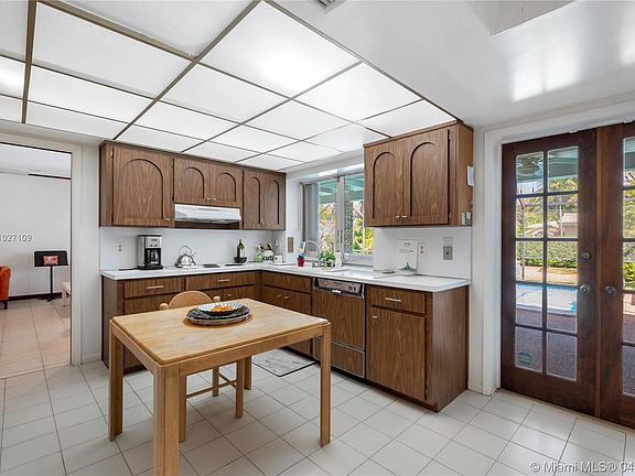 5th image of 14540 SW 80th Ave