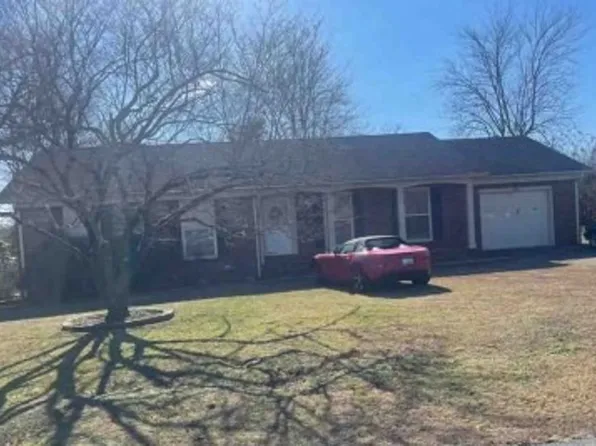 1307 Story Ave, Murray, KY 42071