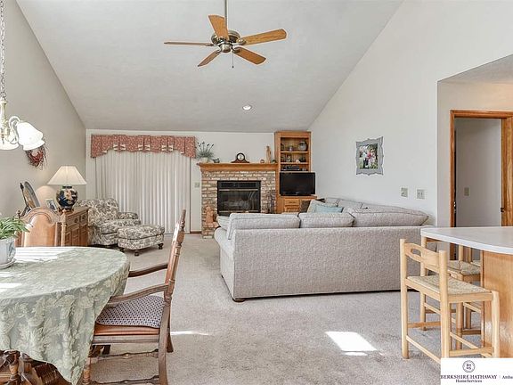 4th image of 608 Kayleen Dr