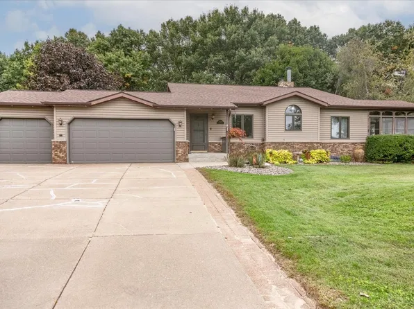 2925 S Plum Tree Circle, Menomonie, WI 54751