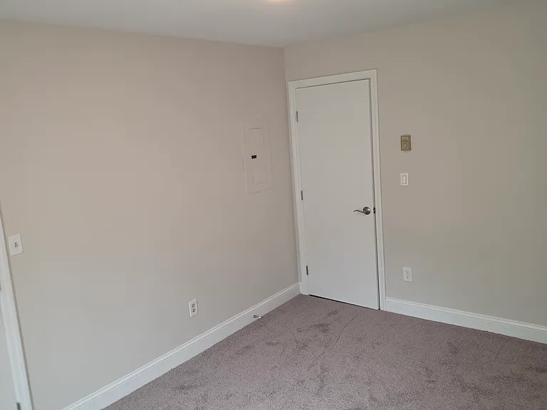 19 Somers St #8 — Photo 8