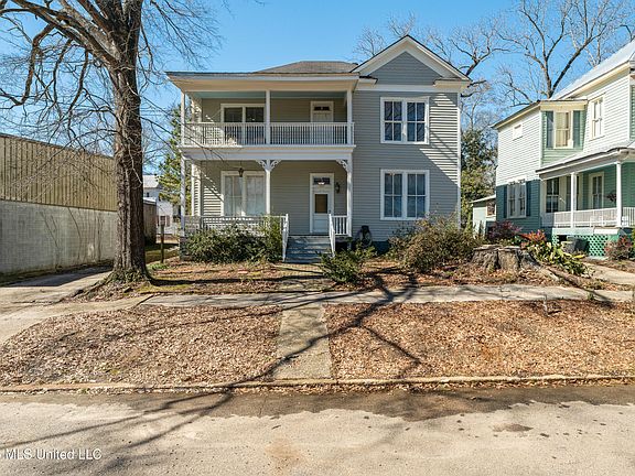 4th image of 225 W Railroad Ave N