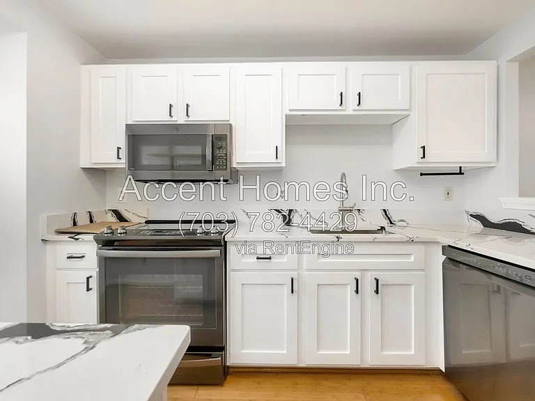 5818 Wescott Hills Way — Photo 11