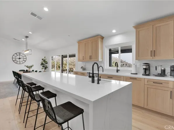 2128 Pheasant Rd, Wrightwood, CA 92397