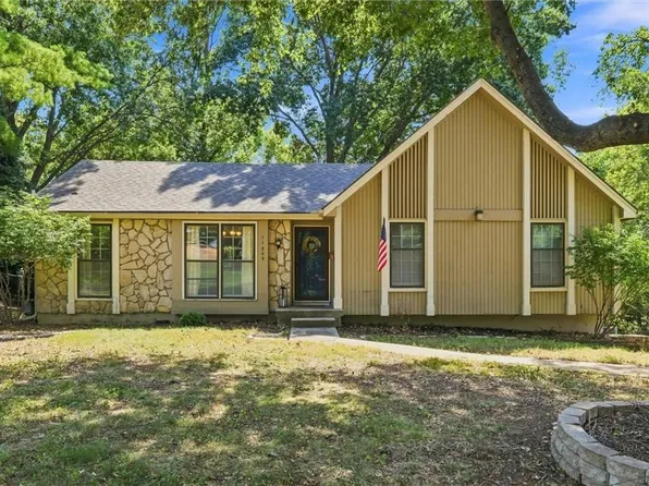 11309 W 99th St, Overland Park, KS 66214