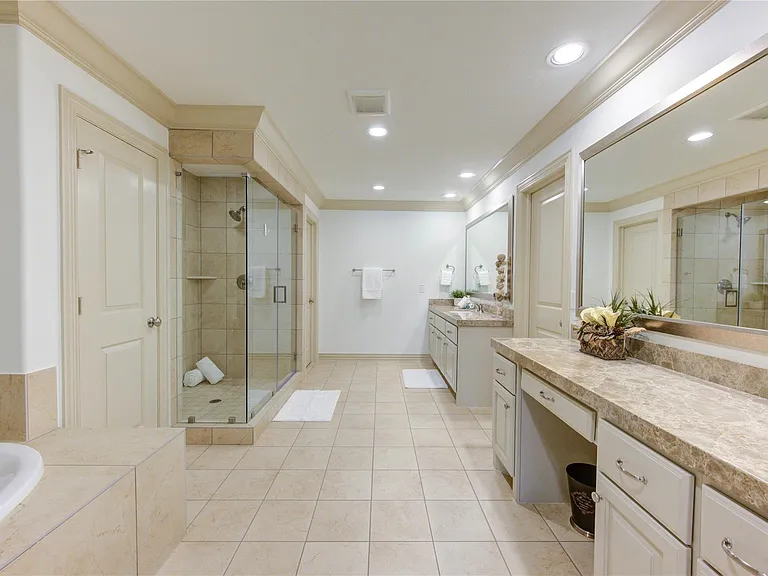 13606 Teal Bluff Ln — Photo 32