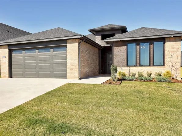 4917 Desert Willow Ln, Edmond, OK 73034