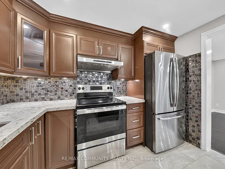 850 Huntingwood Dr #15 — Photo 8