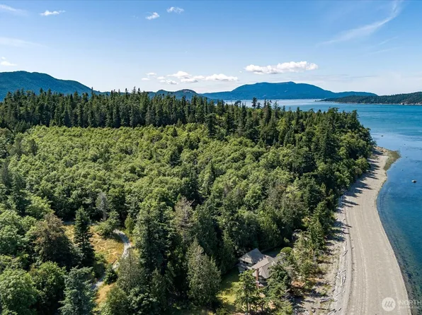 4079 Forest Lane, Anacortes, WA 98221