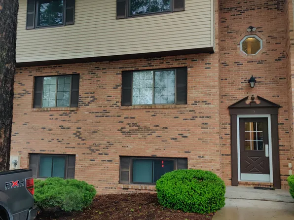 15 Village West Ct APT 301, Washington, MO 63090