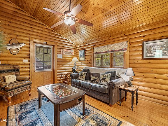 5th image of 165 Smoky Mountain Way