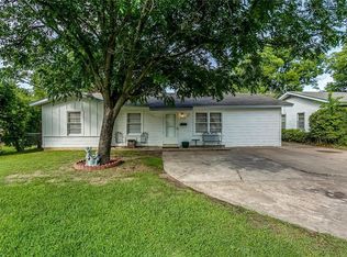 505 NW King St, Burleson, TX 76028