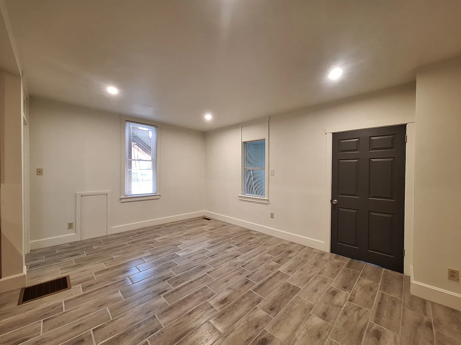 2 bed, 900 sqft, $1,399 — Photo 3