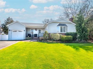 801 Norman Dr, North Bellmore, NY 11710