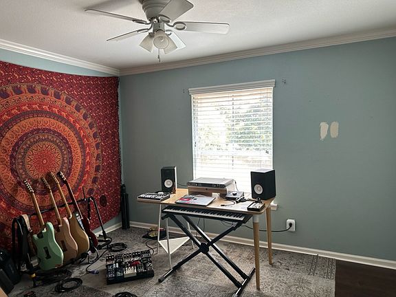 4th image of 7575 Katy Fwy APT 110