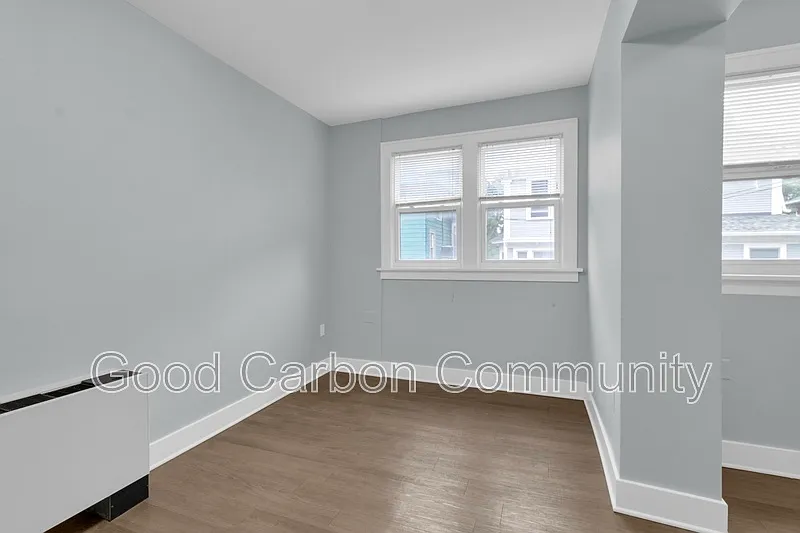 Studio, 1.0 bath, $1,050 — Photo 2
