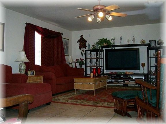 2nd image of 15805 Vincent Dr