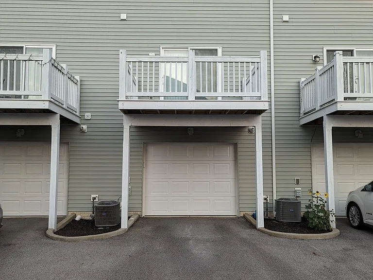 5461 Eagle River Dr — Photo 2
