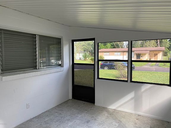 3rd image of 3248 Lansdell Dr