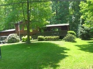 9048 Lakewood Dr NE, Mineral City, OH