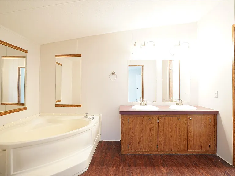 9533 Cypress Dr — Photo 12
