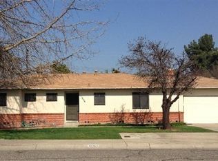 1004 W Vassar Ave, Visalia, CA 93277