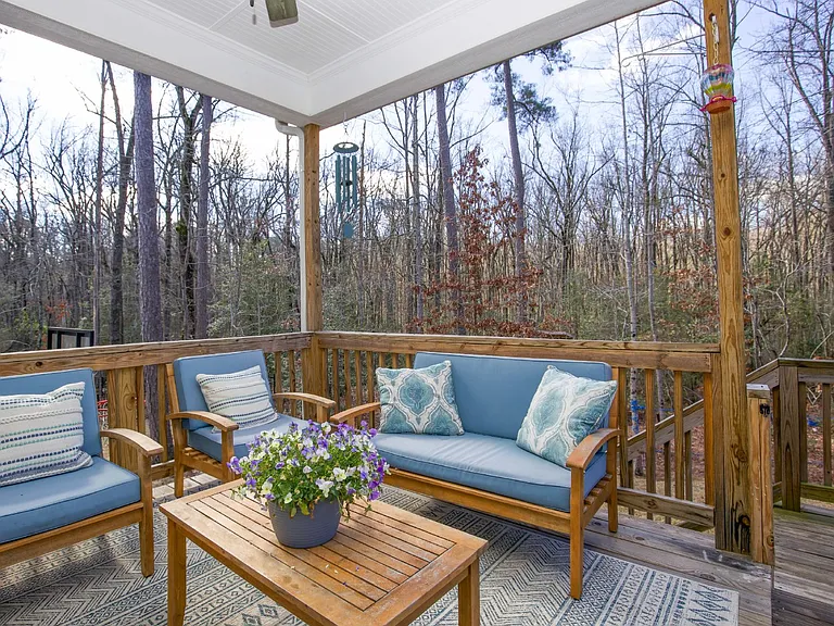 240 Parrish Ln — Photo 63